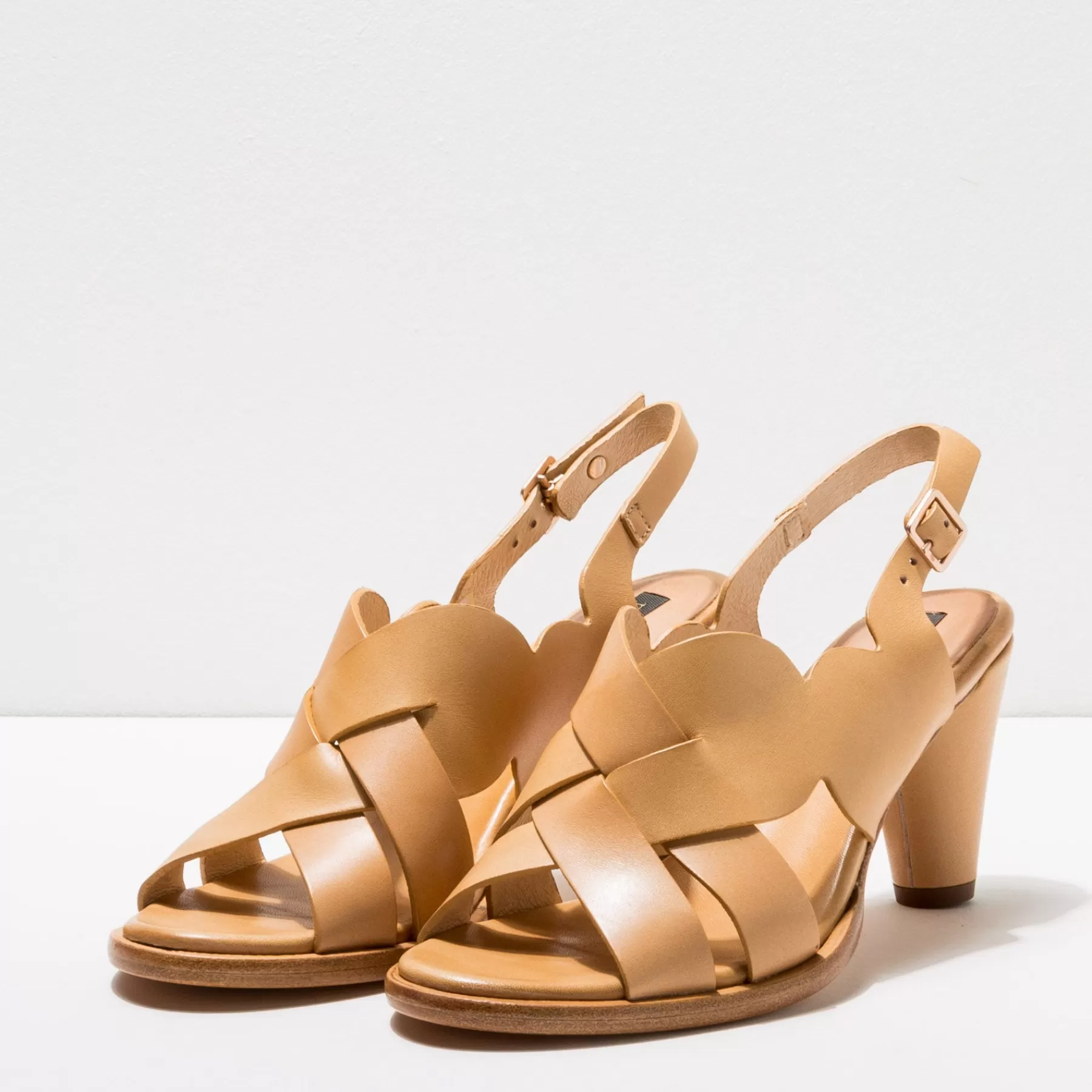 Neosens Sandals With Heel>S035 Montua